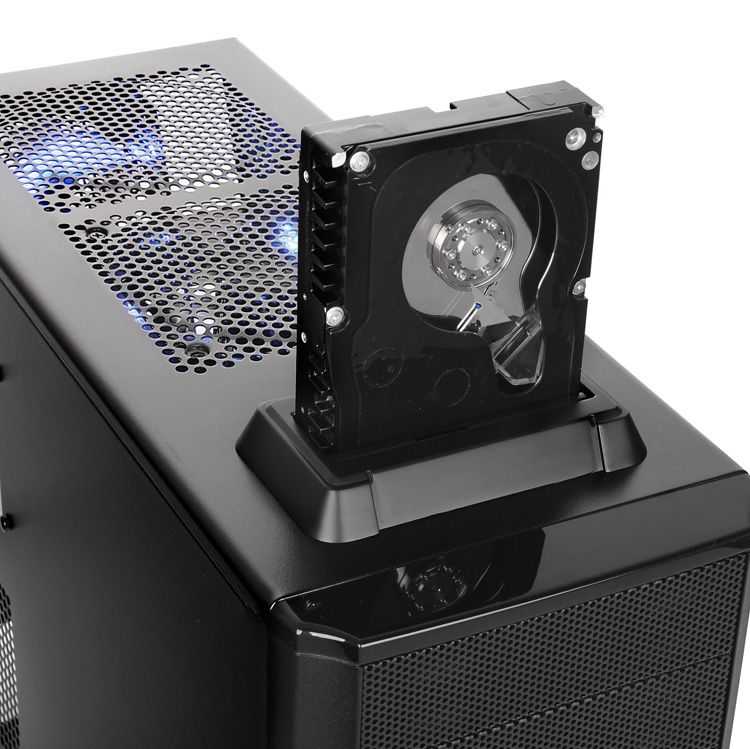 Caja Semitorre ATX THERMALTAKE V3 BlackX Edition Dock
