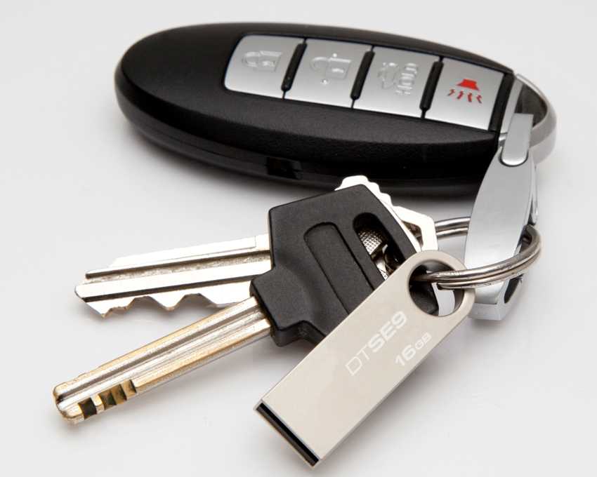 Pen Drive KINGSTON DataTraveler SE9 64 Gb. USB 2.0 DTSE9H/64GB imagen 3