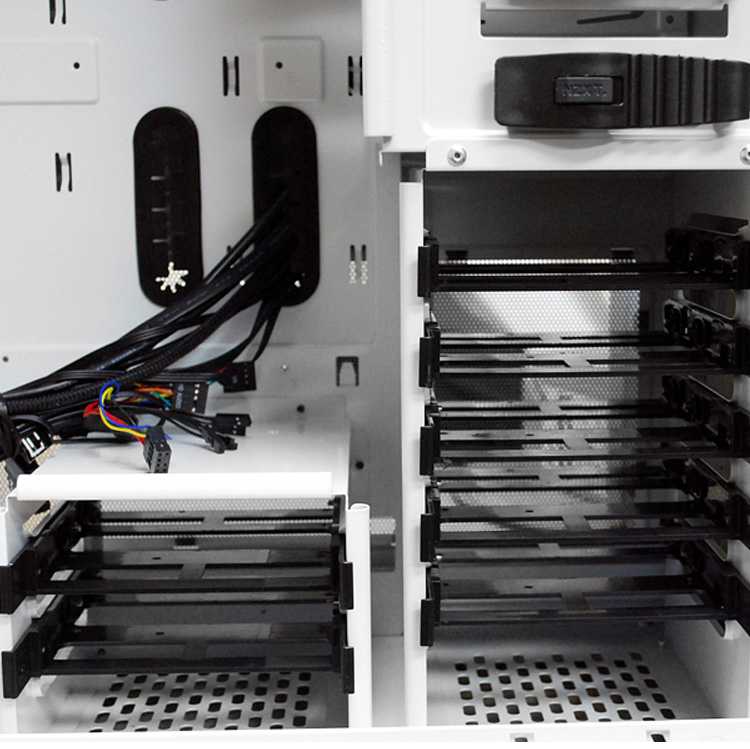Torre ATX NZXT Phantom Blanca LED azul imagen 4